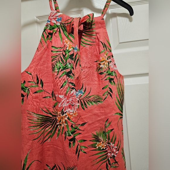 28 Palms Tropical Coral Linen Halter Dress. Size Large. Dress is lined. - Picture 8 of 10
